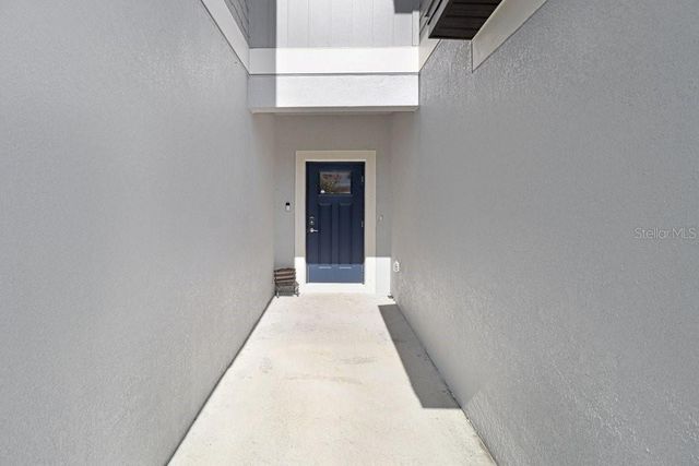 10263 TRUMPET HONETSUCKLE WAY, San Antonio, FL 33576