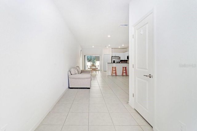 10263 TRUMPET HONETSUCKLE WAY, San Antonio, FL 33576