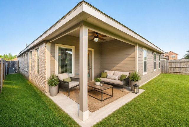 9907 Summer Peony Court, Baytown, TX 77521