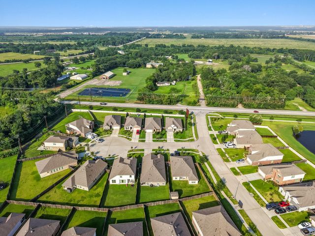 9907 Summer Peony Court, Baytown, TX 77521