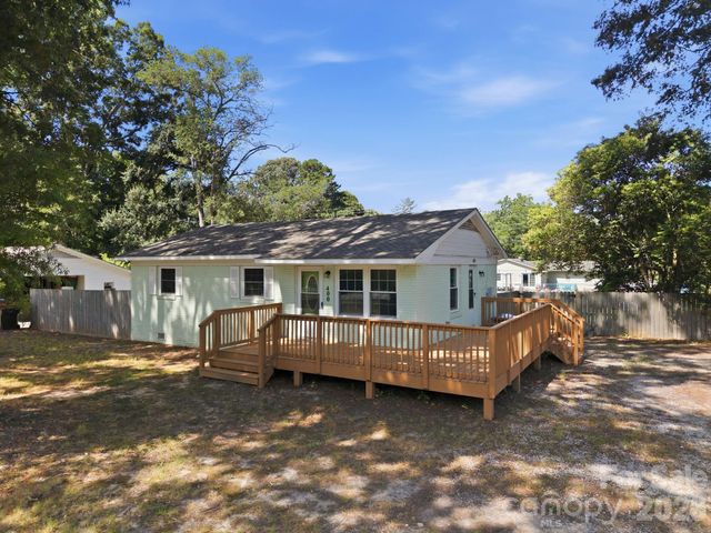 400 Olin Drive, Waxhaw, NC 28173