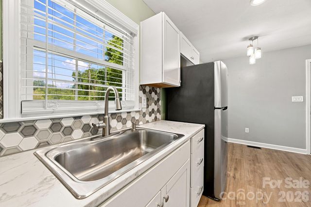 400 Olin Drive, Waxhaw, NC 28173