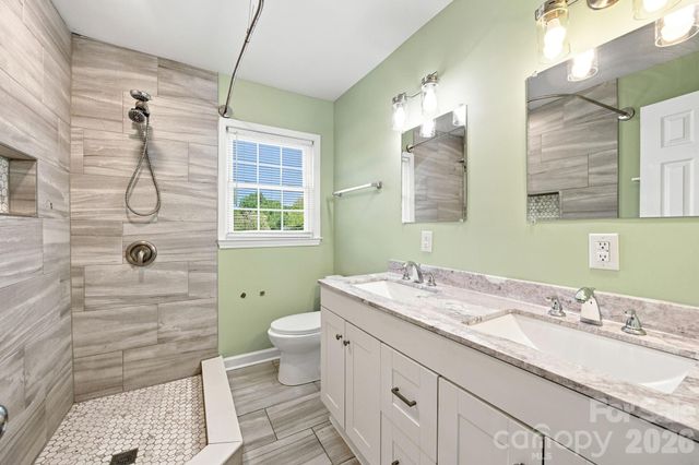 400 Olin Drive, Waxhaw, NC 28173