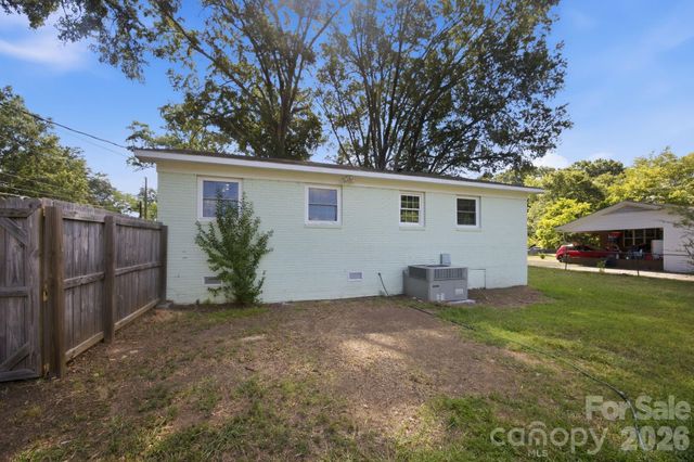 400 Olin Drive, Waxhaw, NC 28173