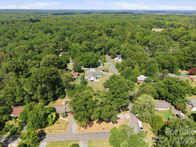 400 Olin Drive, Waxhaw, NC 28173