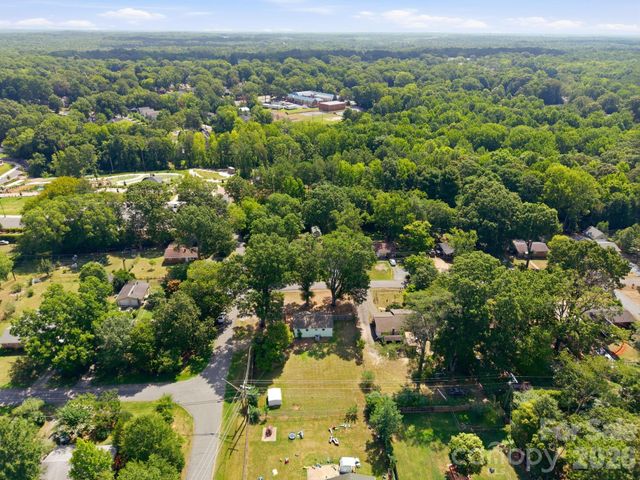 400 Olin Drive, Waxhaw, NC 28173