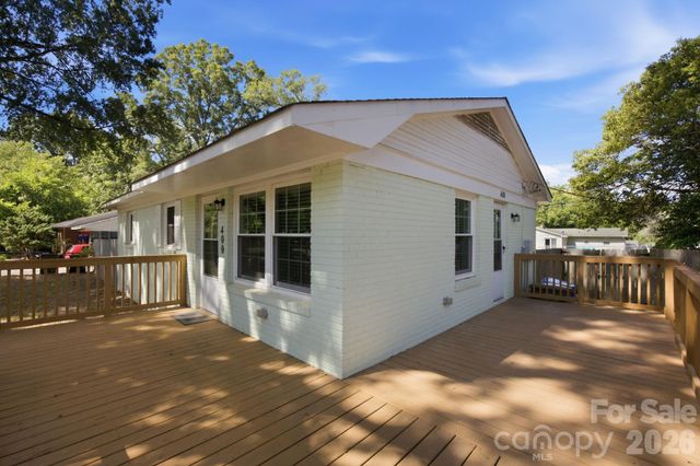 400 Olin Drive, Waxhaw, NC 28173