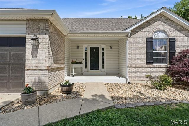 1098 Reddington Timbers Drive, St Charles, MO 63304