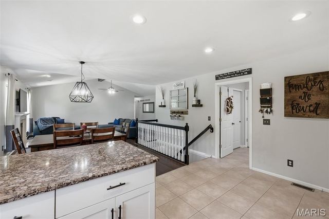1098 Reddington Timbers Drive, St Charles, MO 63304