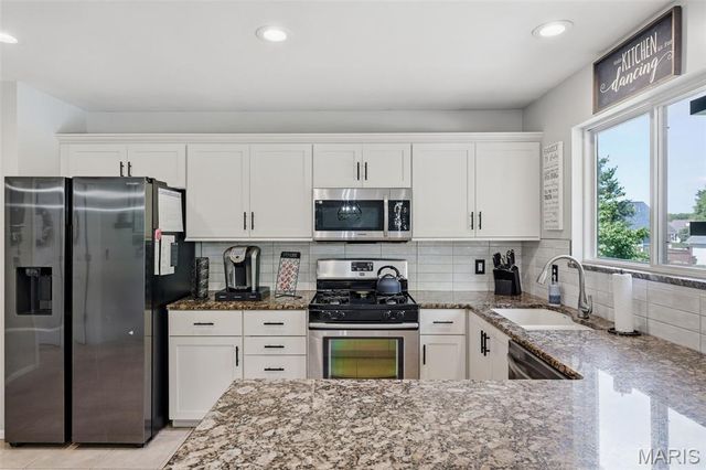 1098 Reddington Timbers Drive, St Charles, MO 63304