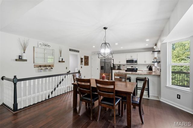 1098 Reddington Timbers Drive, St Charles, MO 63304