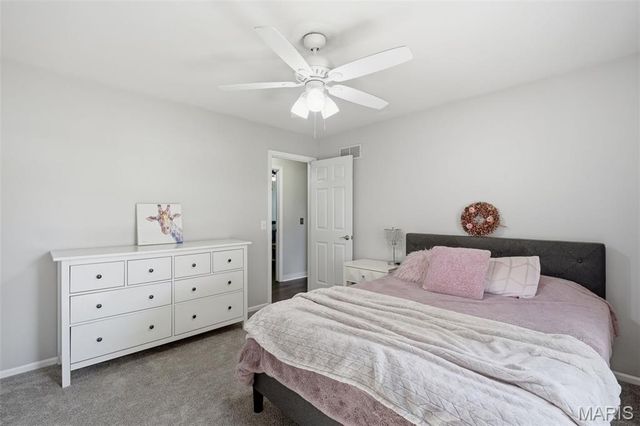 1098 Reddington Timbers Drive, St Charles, MO 63304