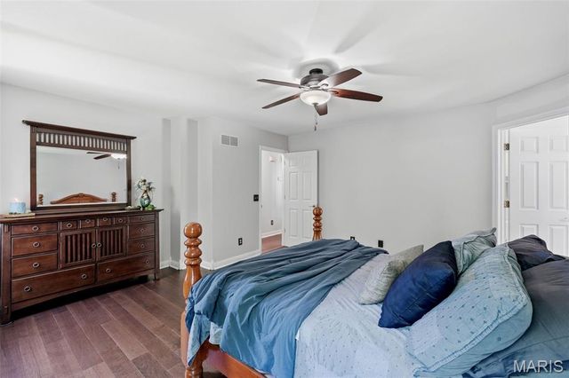 1098 Reddington Timbers Drive, St Charles, MO 63304