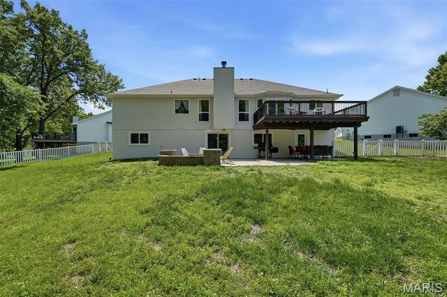 1098 Reddington Timbers Drive, St Charles, MO 63304