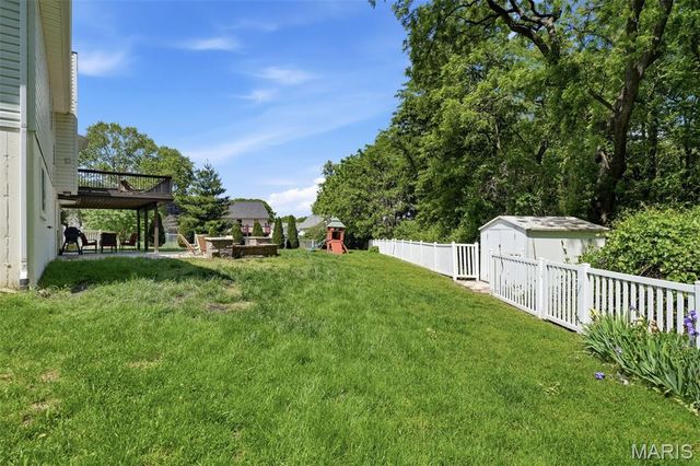 1098 Reddington Timbers Drive, St Charles, MO 63304