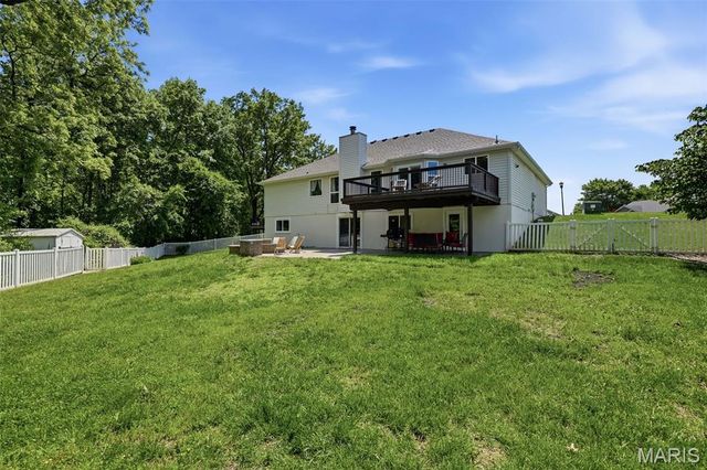 1098 Reddington Timbers Drive, St Charles, MO 63304