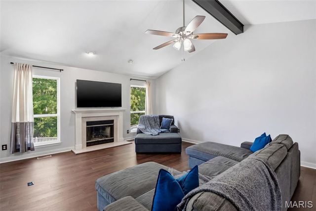 1098 Reddington Timbers Drive, St Charles, MO 63304