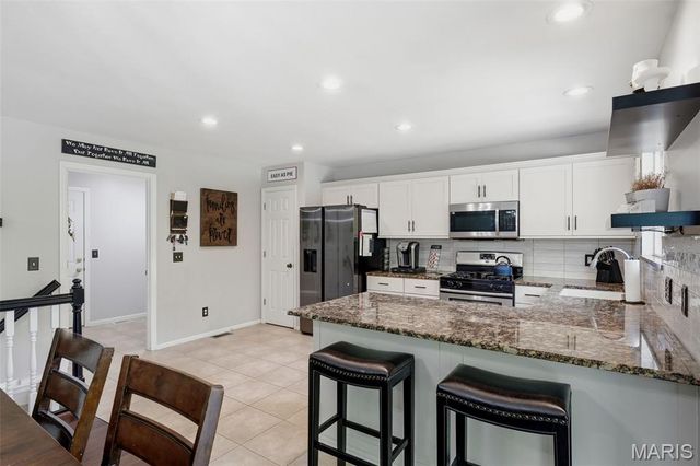1098 Reddington Timbers Drive, St Charles, MO 63304