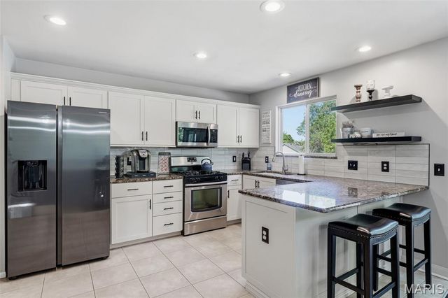 1098 Reddington Timbers Drive, St Charles, MO 63304