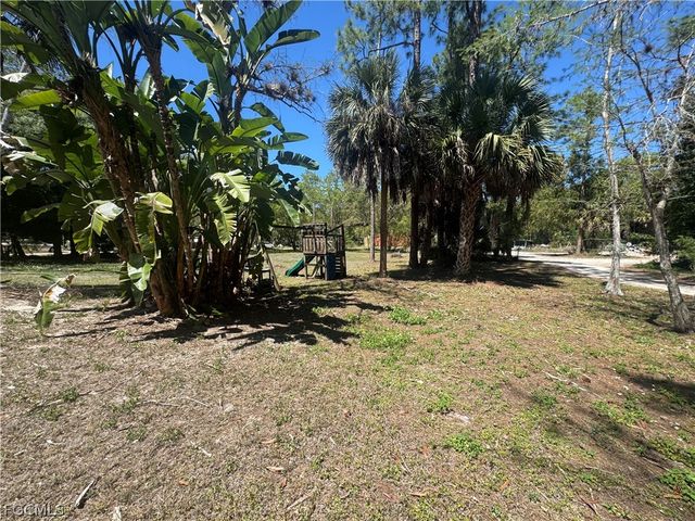 3817 23rd AVE SW, Naples, FL 34117
