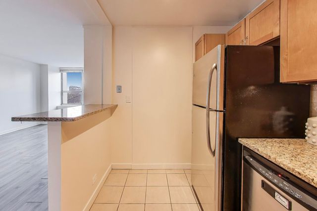 655 W Irving Park Road 606, Chicago, IL 60613