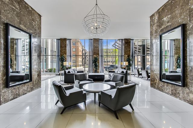 655 W Irving Park Road 606, Chicago, IL 60613