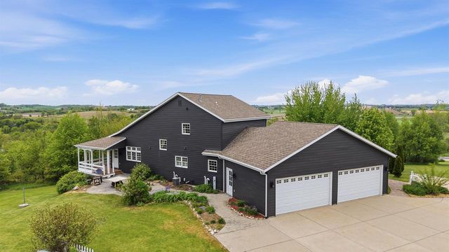 W2832 SUNSET DRIVE, Campbellsport, WI 53010