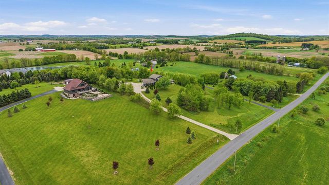 W2832 SUNSET DRIVE, Campbellsport, WI 53010