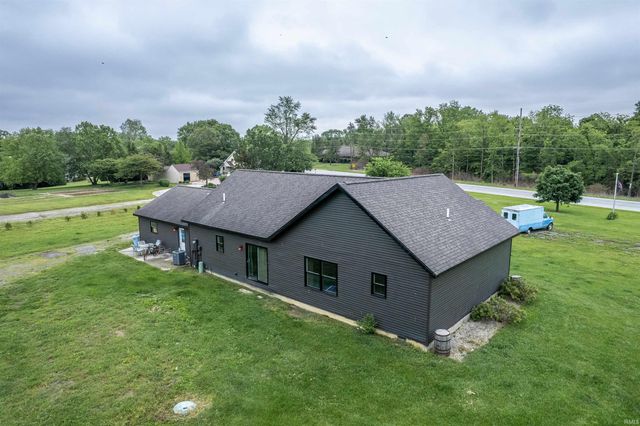 2325 N Huntington Road, Marion, IN 46952