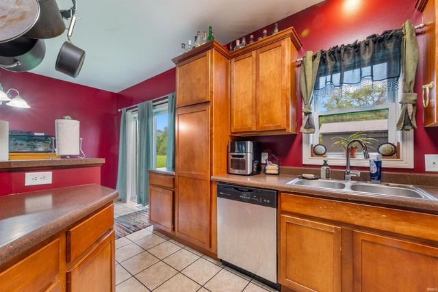 2325 N Huntington Road, Marion, IN 46952