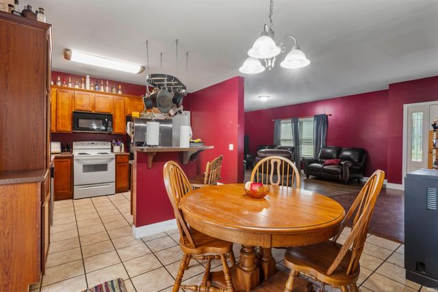 2325 N Huntington Road, Marion, IN 46952