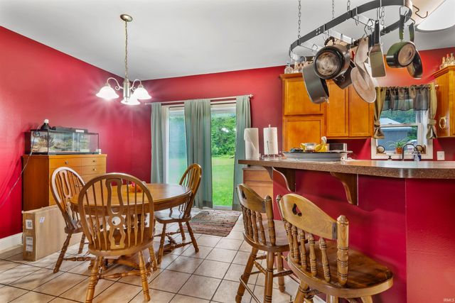 2325 N Huntington Road, Marion, IN 46952