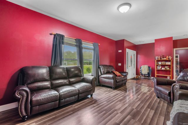 2325 N Huntington Road, Marion, IN 46952