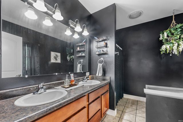 2325 N Huntington Road, Marion, IN 46952