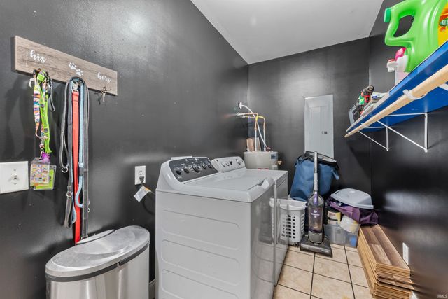 2325 N Huntington Road, Marion, IN 46952