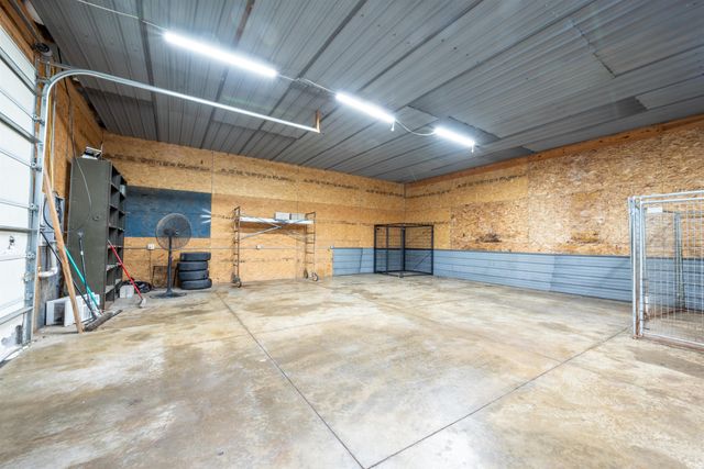 2325 N Huntington Road, Marion, IN 46952