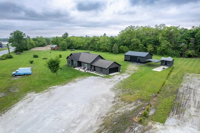 2325 N Huntington Road, Marion, IN 46952