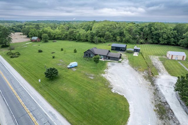 2325 N Huntington Road, Marion, IN 46952