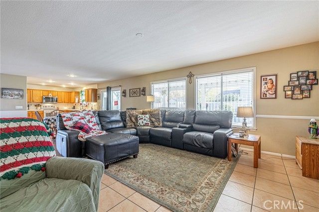 45620 17th, Lancaster, CA 93534