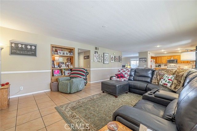 45620 17th, Lancaster, CA 93534