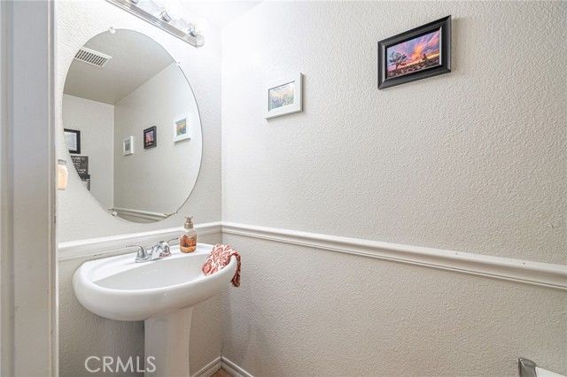 45620 17th, Lancaster, CA 93534