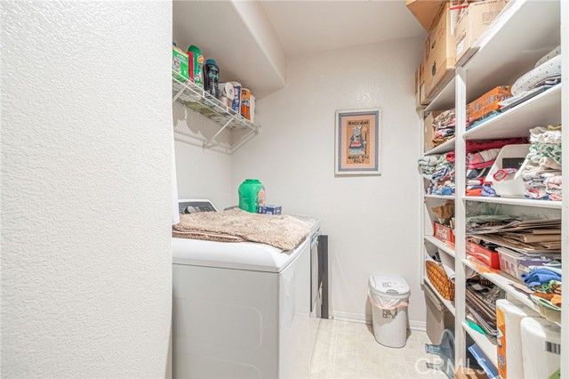 45620 17th, Lancaster, CA 93534