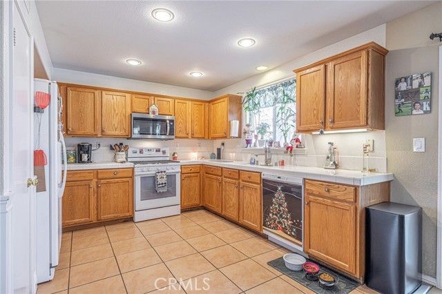 45620 17th, Lancaster, CA 93534