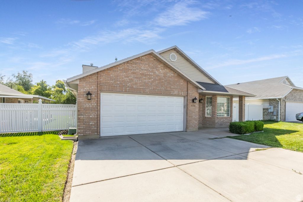 4046 S 850 W, Riverdale, UT 84405 — photo 2