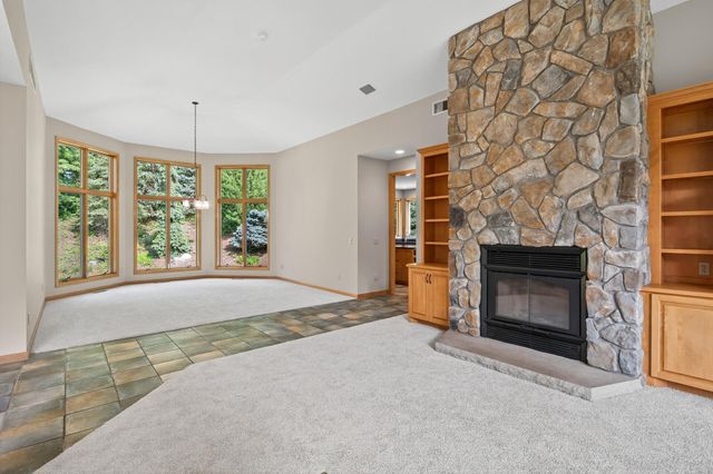 2520 Arbor Court, Mendota Heights, MN 55120