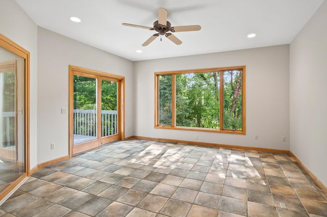 2520 Arbor Court, Mendota Heights, MN 55120