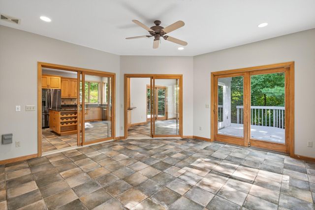 2520 Arbor Court, Mendota Heights, MN 55120
