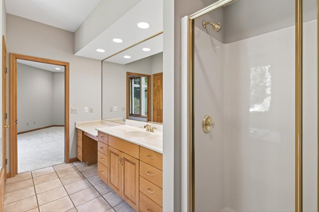 2520 Arbor Court, Mendota Heights, MN 55120