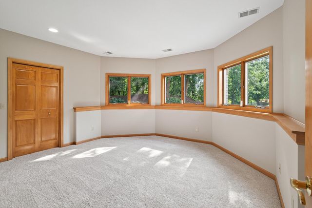 2520 Arbor Court, Mendota Heights, MN 55120