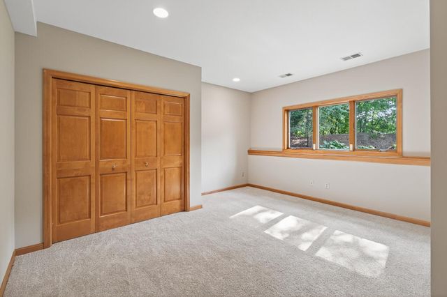 2520 Arbor Court, Mendota Heights, MN 55120